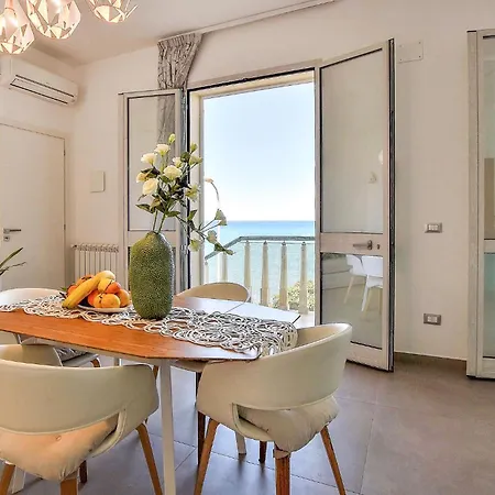 Stunning In With Kitchen