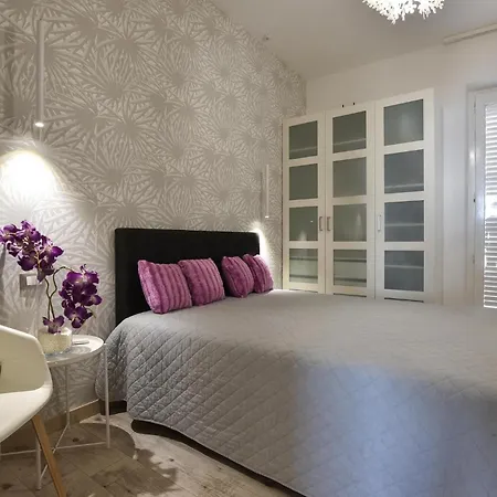 Stunning In With Kitchen *